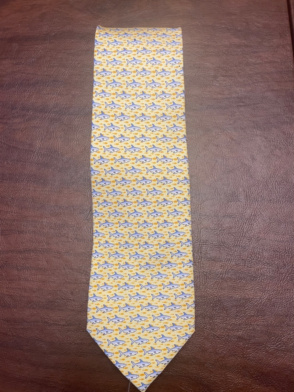 Tommy Hilfiger mens shark tie. 100% silk. yellow/blue.